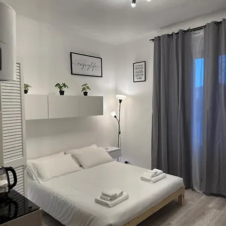 Bocconi Central Apartments-3